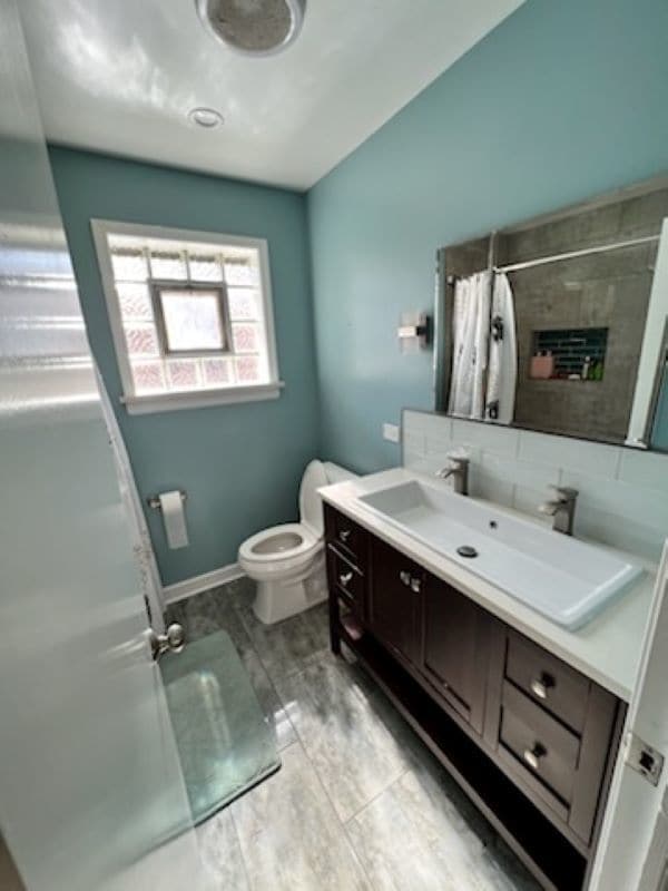 Building Photo - 5146 N Kenneth Ave