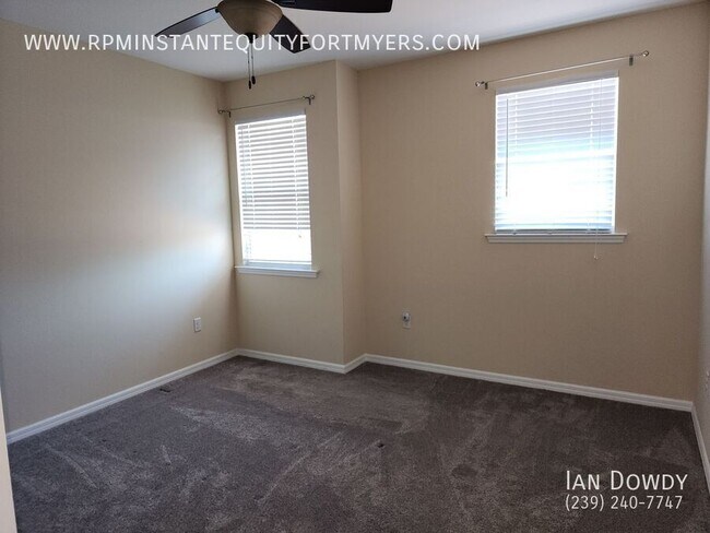Building Photo - 8120 Banyan Breeze Way