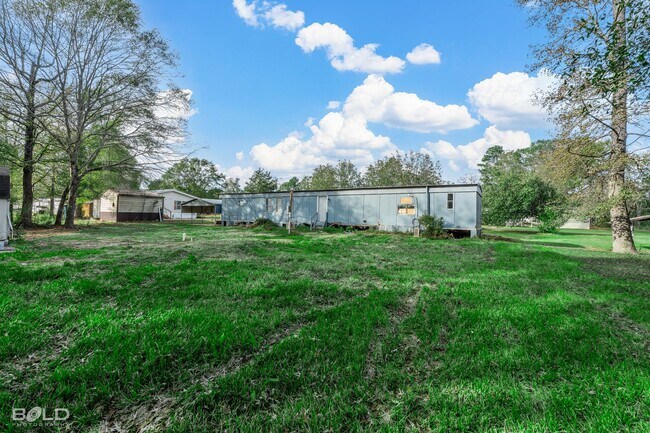 Building Photo - 435 Dixie Lake Rd