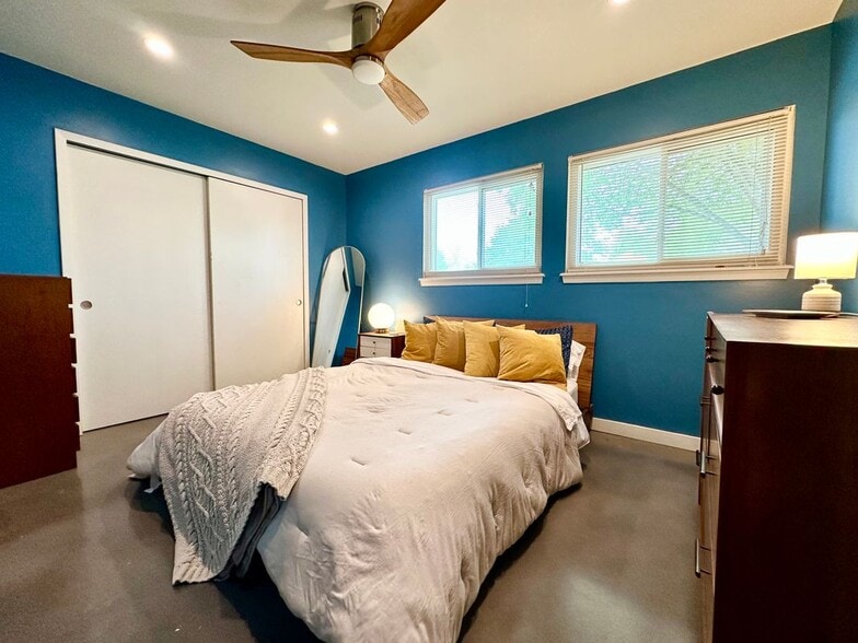 Building Photo - 2707 Ashdale Dr