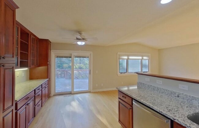 Building Photo - Special One In E 116th St Available Now.