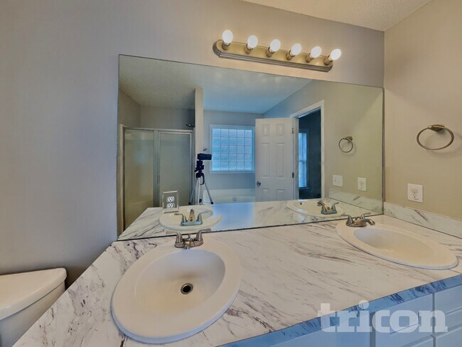 Building Photo - 46 Albemarle Dr