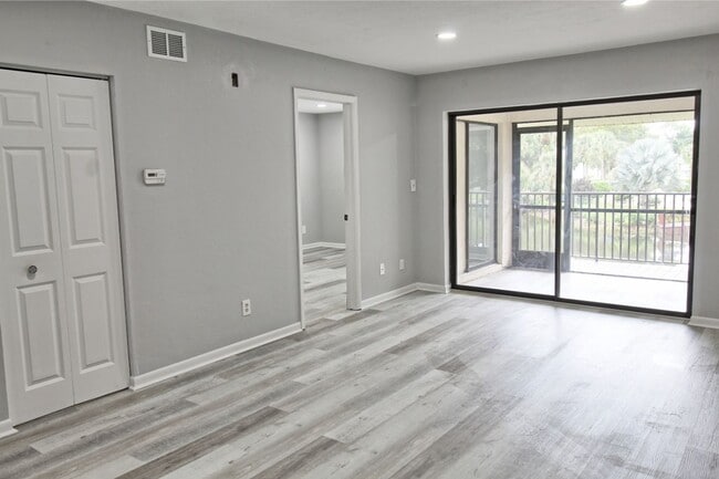 Building Photo - Gorgeous New Remodel! Pine Haven Condo in Bonita Springs!