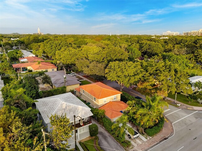 Building Photo - 400 Cadima Ave