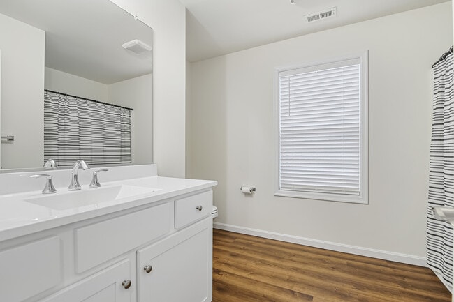 Building Photo - 100 Cilento Dr