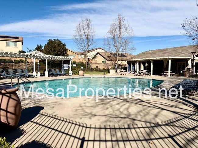 Building Photo - 15595 Sesame Seed Ave