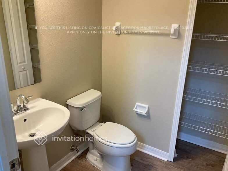 Building Photo - 13552 Fladgate Mark Drive