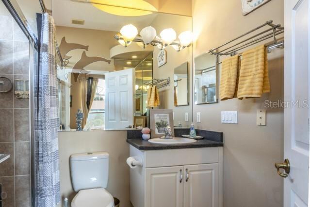 Building Photo - 497 Grandview Ave