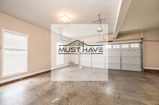 Building Photo - 5700 Crown Ter