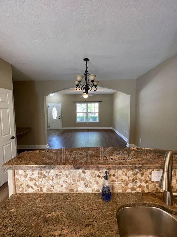 Building Photo - 415 Ashbury Cir