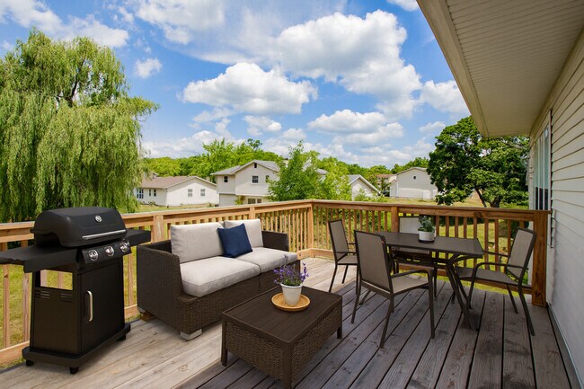 Building Photo - 815 Concord Cove