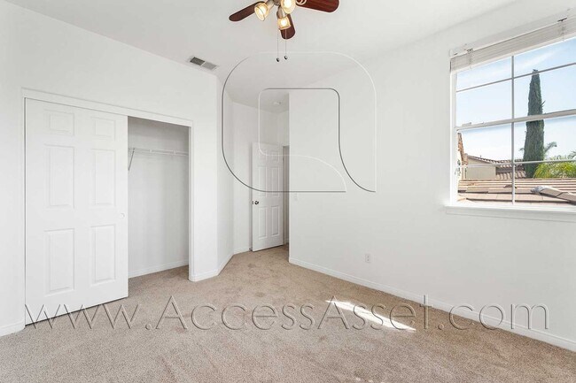 Building Photo - Huge 5 Bed/ 3.5 Bath Home In Desirable Gated Rancho Madera community In Temecula!