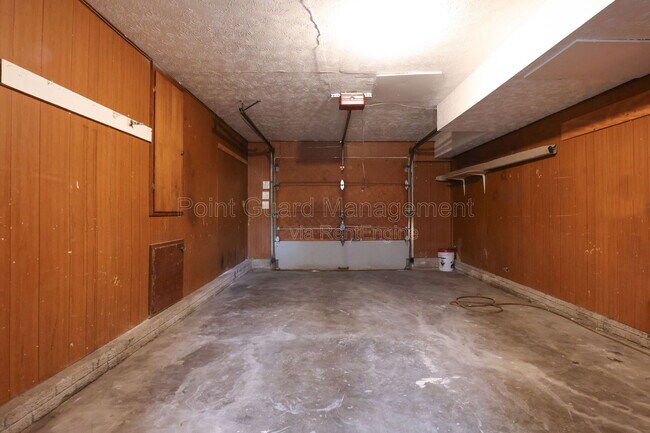 Building Photo - 5916 Camden Ave