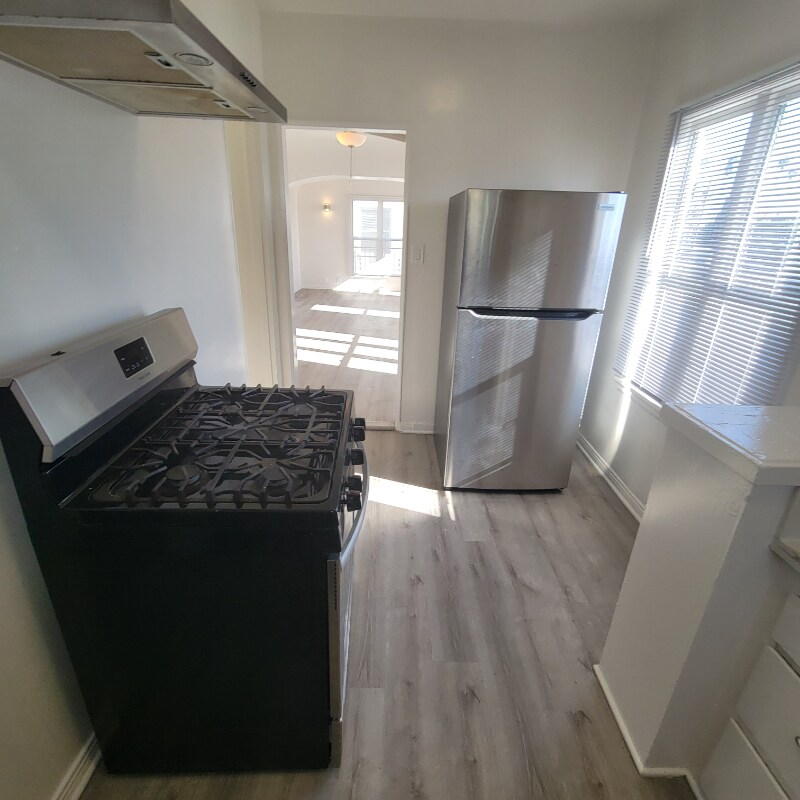 Building Photo - 1509 12th Ave