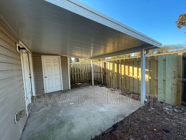 Building Photo - 1402 Anna Way