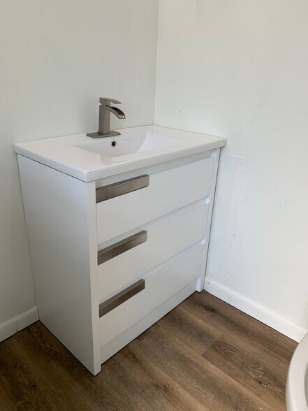 Building Photo - 19 W Washington St Apt 3