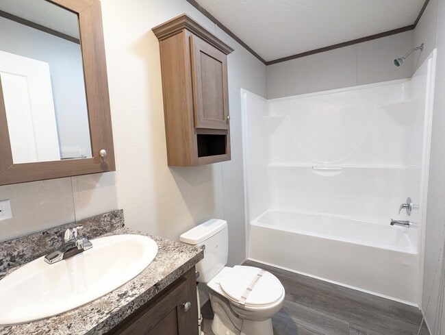 Building Photo - 660 Oregon St