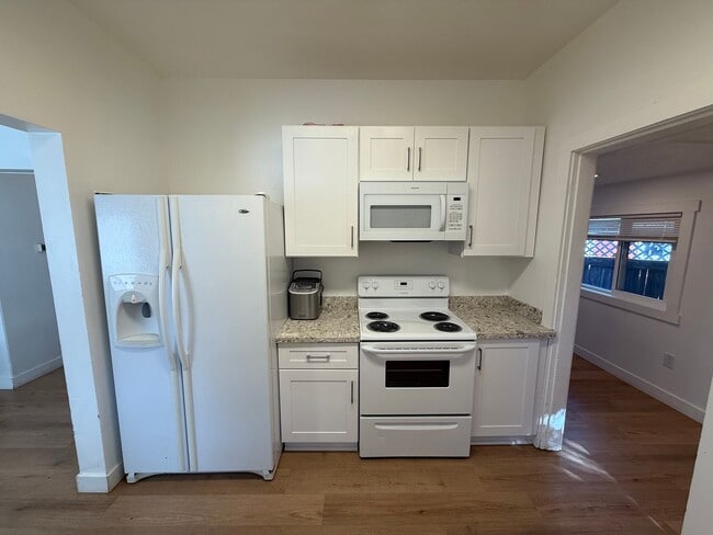 Building Photo - 3 Bed 1.5 Bath Pet Friendly Home in Monroe