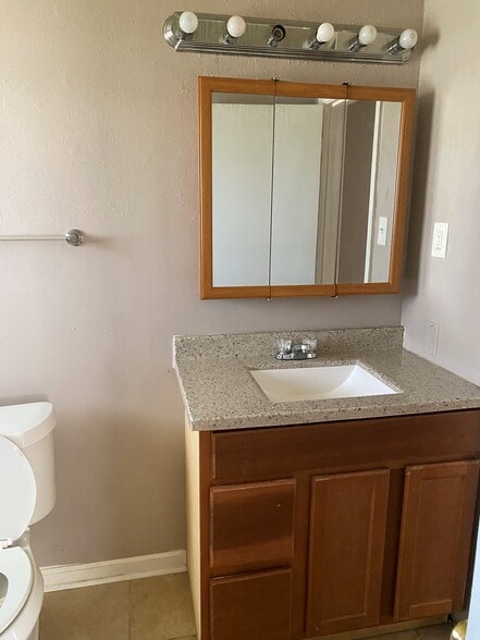 Building Photo - 1155 Railton Rd