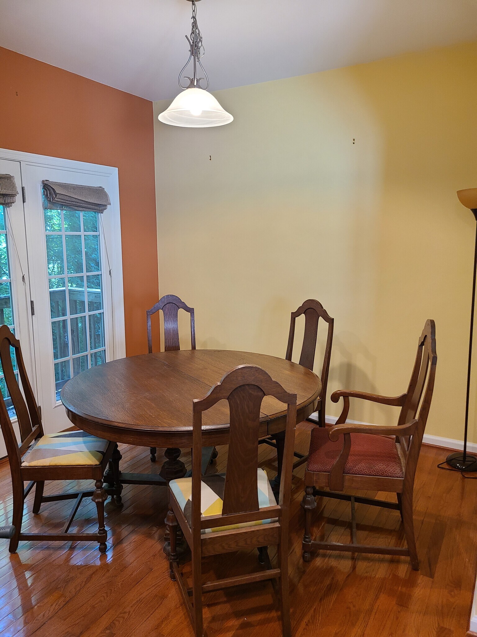 dining area and deck (table not included) - 832 Rock Creek Rd