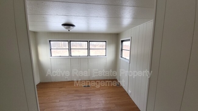 Building Photo - 2211 Dort Hwy