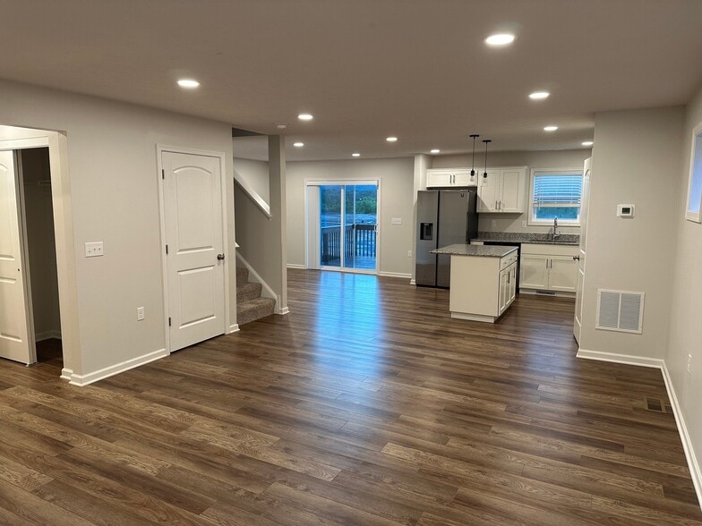 Building Photo - 141 Caymus Dr