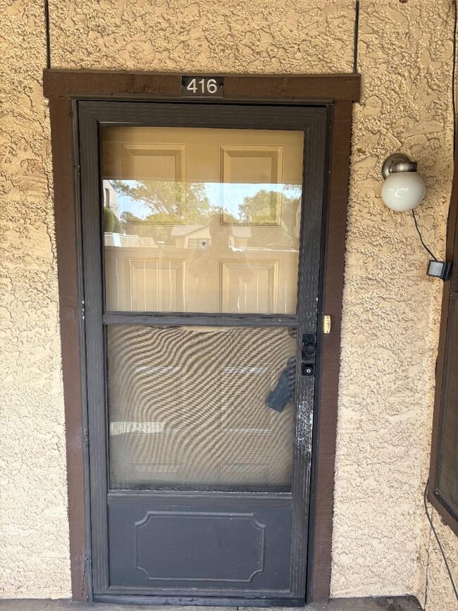 Building Photo - 416 Matthews Dr