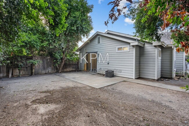 Building Photo - 1544 Emily Ct