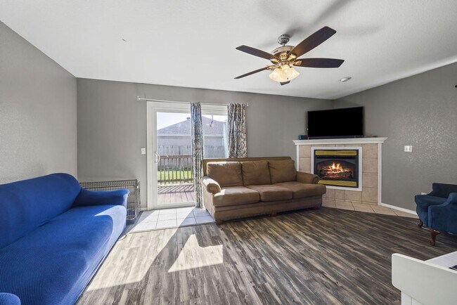 Building Photo - Spacious 3-Bedroom Home in Bentonville’s E...