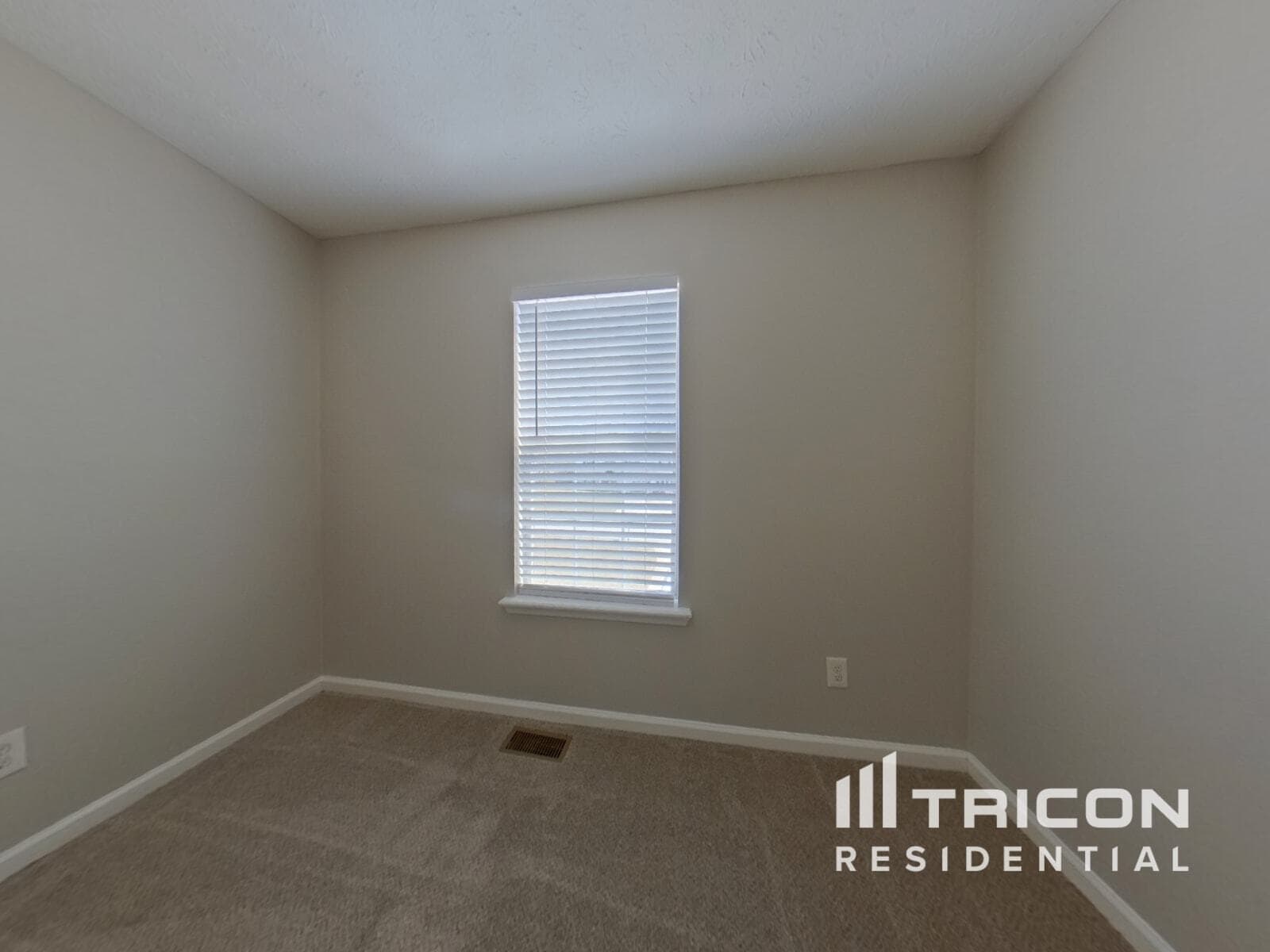 Building Photo - 24 Tanner Dr