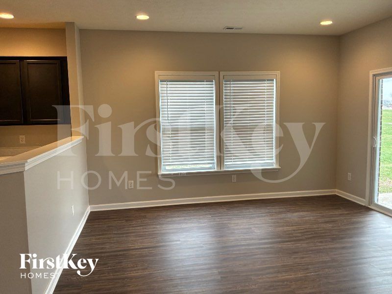 Building Photo - 221 St Andrews Ave