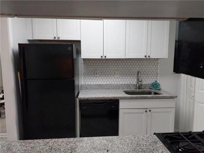 Building Photo - 1003 Dunbar Dr