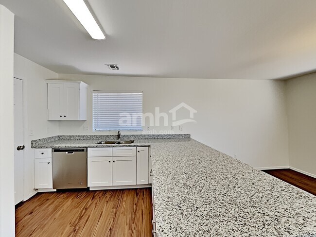 Building Photo - 11319 W Mariposa Dr