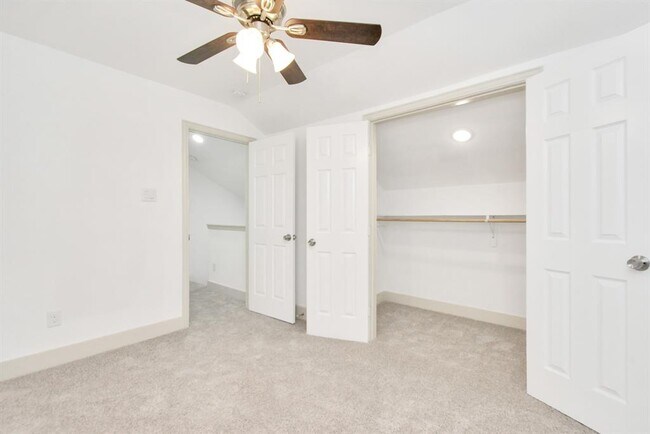Building Photo - 1501 Maiden Ln