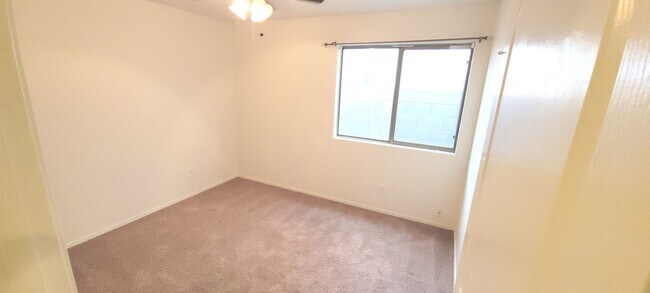 Building Photo - Maricopa Meadows