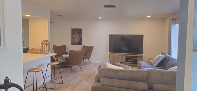 Building Photo - $6,000 Per Month FULLY FURNISHED - SATELLITE BEACH FL- MINUTES TO BEACH