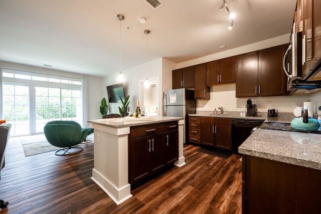 Building Photo - 7630 Solana Dr