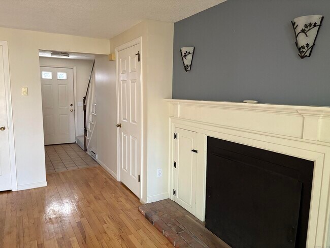 Building Photo - 15 Patriots Square