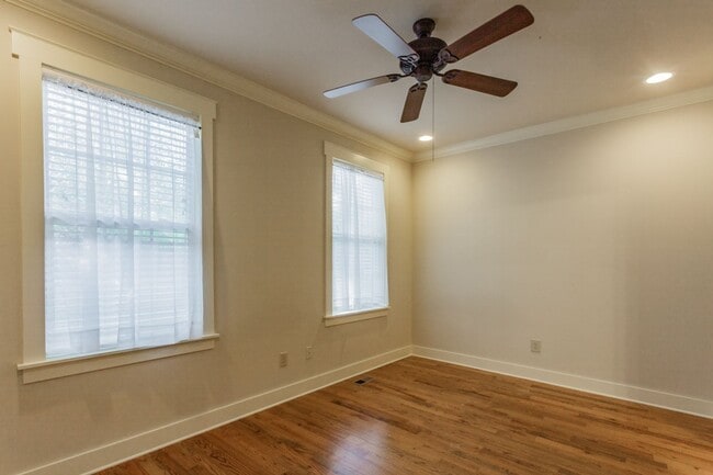 Building Photo - Adorable 3 bedroom home!