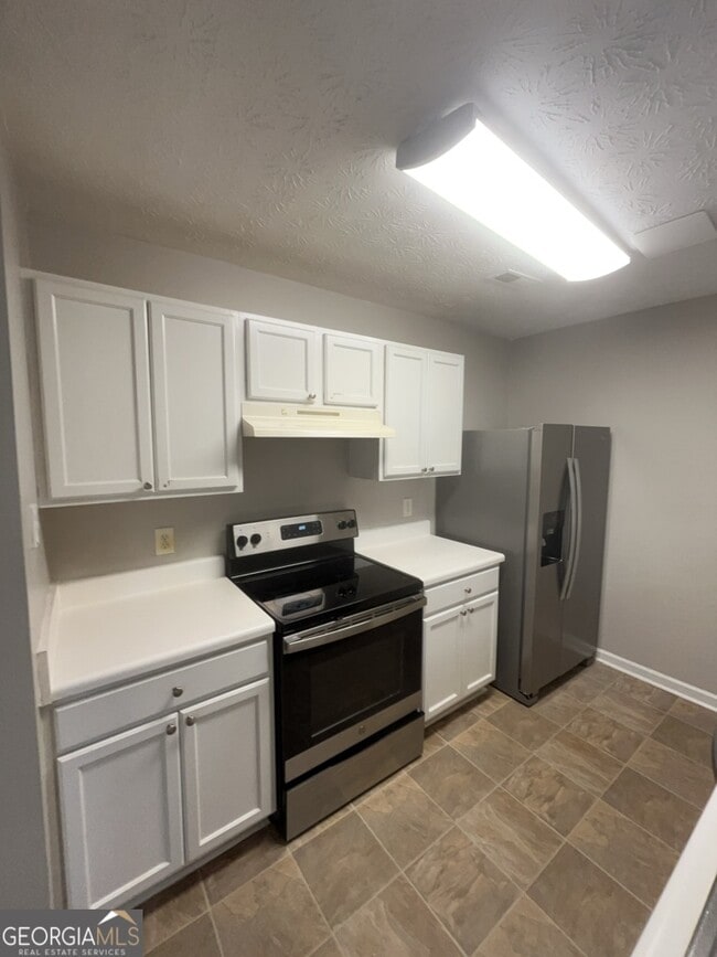 Building Photo - 5801 Strathmoor Manor Cir