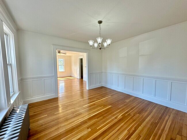 Building Photo - 14 Hooper St