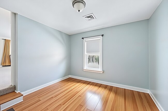 Building Photo - 268 Wood St