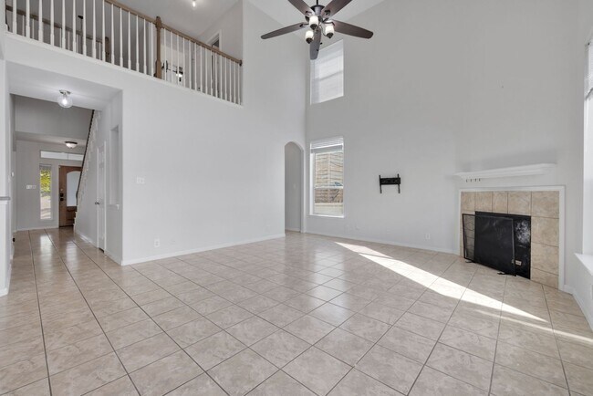 Building Photo - 136 Brook Shire