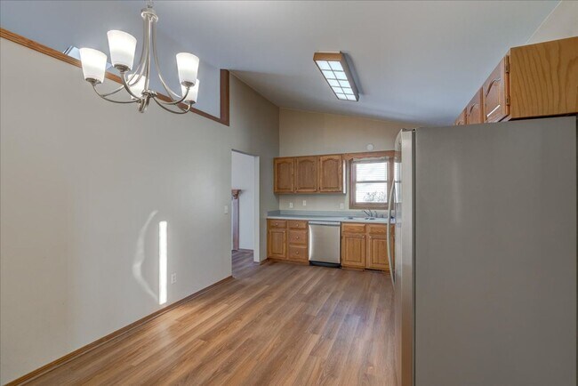 Building Photo - 2806 Wentworth Dr