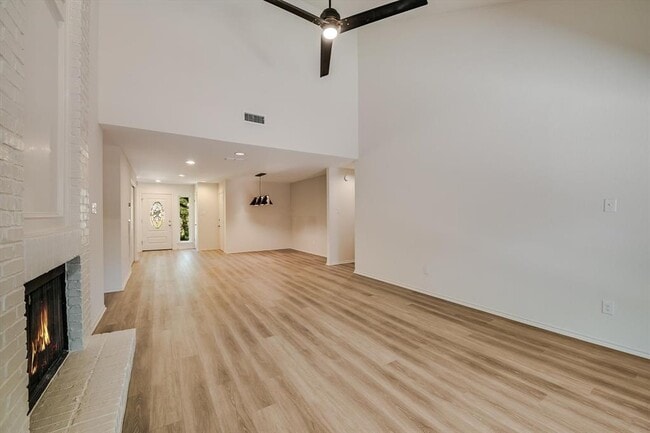 Building Photo - 7911 Cavalry Ct