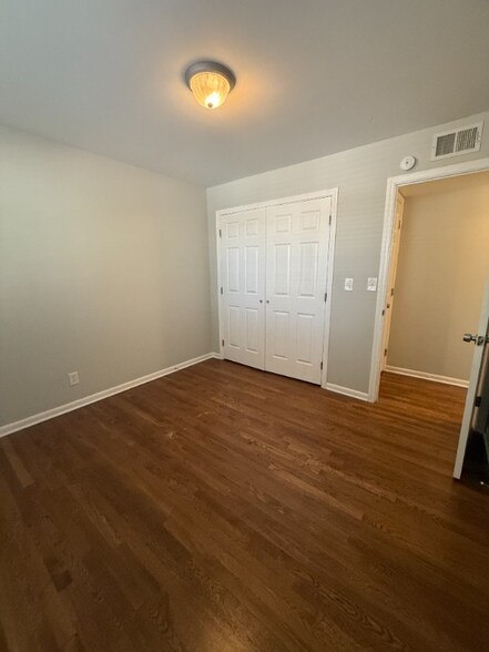 Building Photo - 4213 Clark Ave