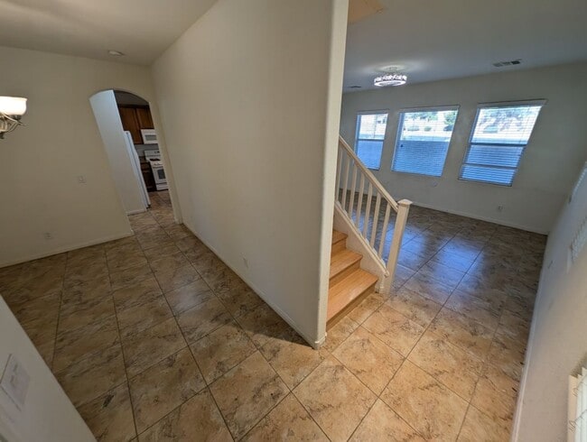Building Photo - 7931 N Kelburn Hill St