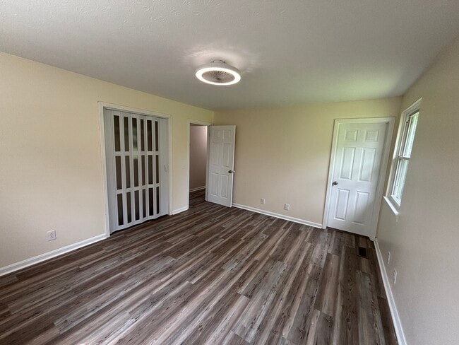 Building Photo - 1307 Allen Rd