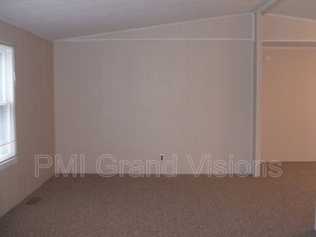 Building Photo - 3519 Welles St