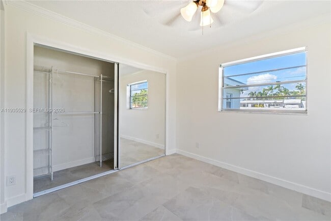 Building Photo - 232 SE 6th St